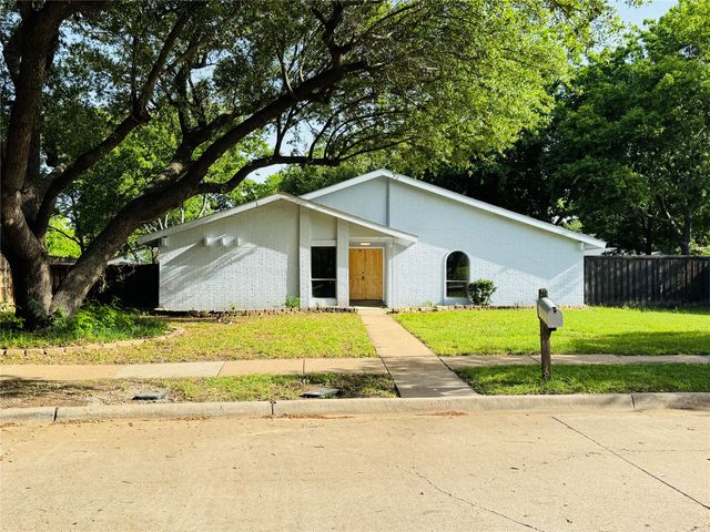 21 Grant Circle, Richardson, TX 75081
