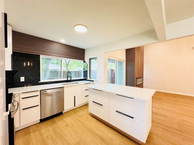 21 Grant Circle, Richardson, TX 75081