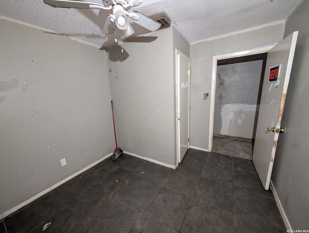 2618 COLT DR, San Antonio, TX 78227