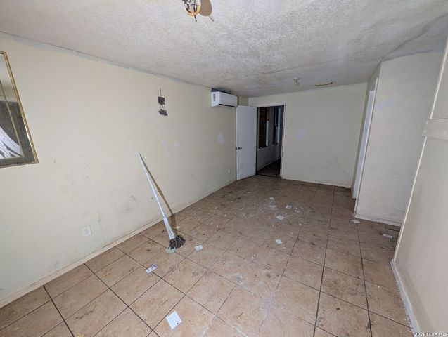 2618 COLT DR, San Antonio, TX 78227