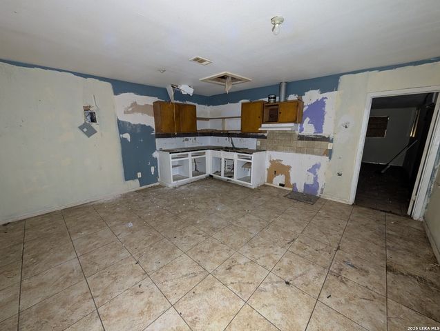 2618 COLT DR, San Antonio, TX 78227