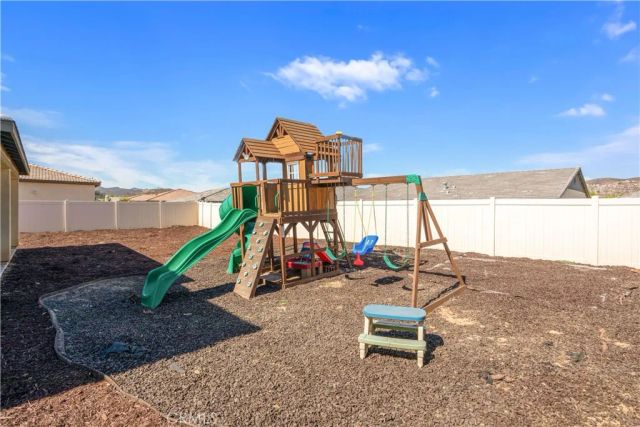 26017 Redoak Street, Menifee, CA 92584