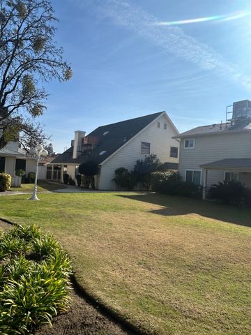 301 W Paul Avenue, Clovis, CA 93612