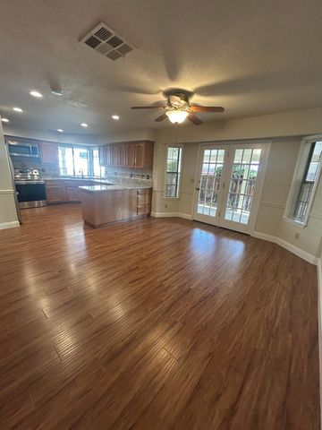 301 W Paul Avenue, Clovis, CA 93612