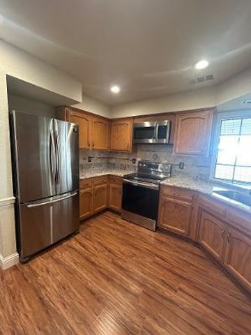 301 W Paul Avenue, Clovis, CA 93612