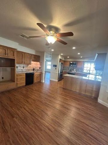 301 W Paul Avenue, Clovis, CA 93612