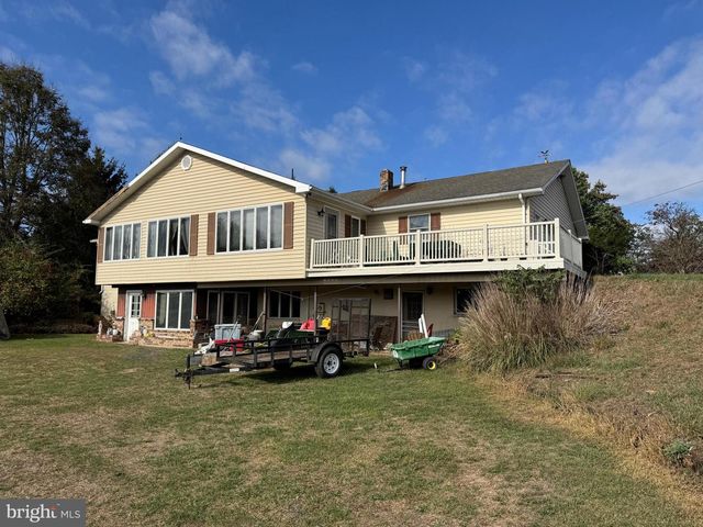 13677 PINEY RIDGE RD, Huntingdon, PA 16652