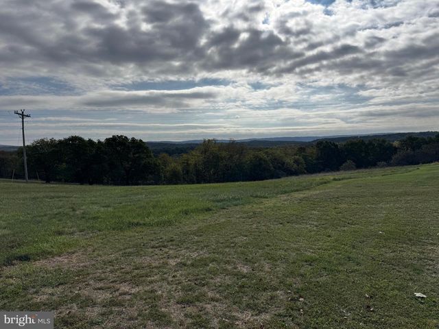 13677 PINEY RIDGE RD, Huntingdon, PA 16652