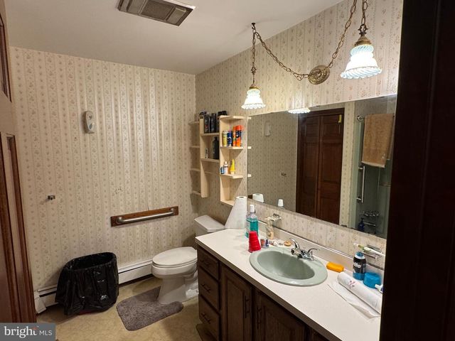 13677 PINEY RIDGE RD, Huntingdon, PA 16652