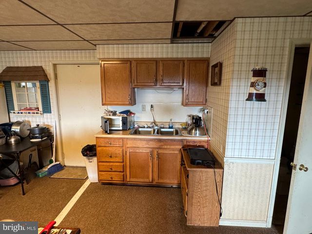 13677 PINEY RIDGE RD, Huntingdon, PA 16652