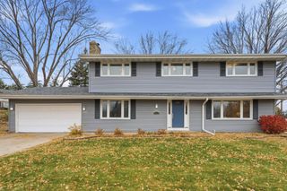 11121 Carver Court, Burnsville, MN 55337