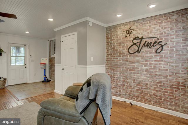 374 GLEN STREET, Chambersburg, PA 17201