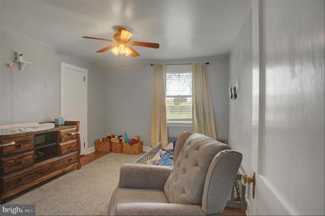 374 GLEN STREET, Chambersburg, PA 17201