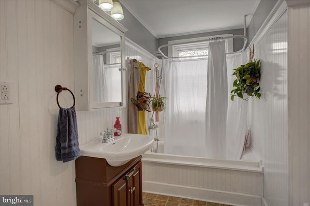 374 GLEN STREET, Chambersburg, PA 17201