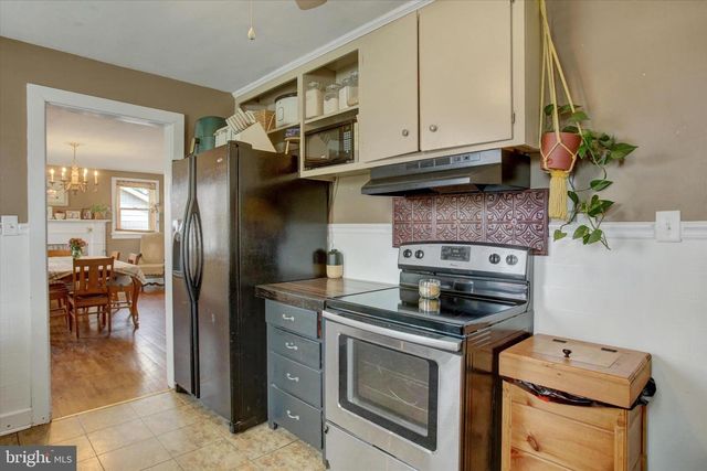374 GLEN STREET, Chambersburg, PA 17201