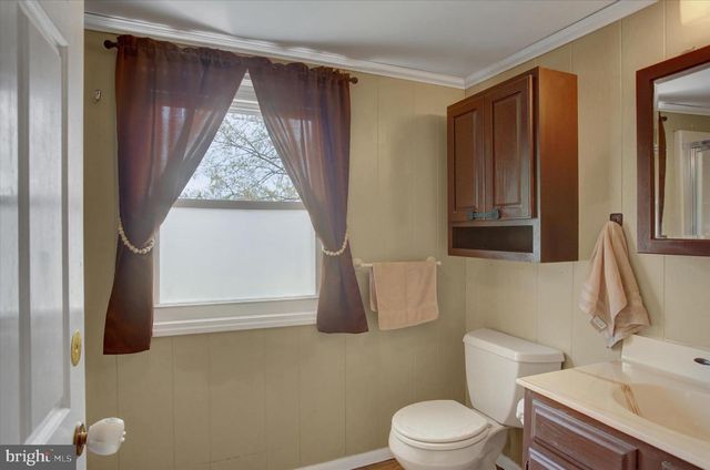 374 GLEN STREET, Chambersburg, PA 17201