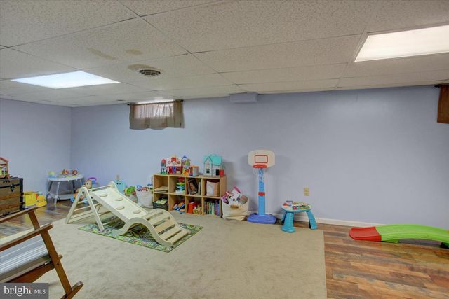 374 GLEN STREET, Chambersburg, PA 17201