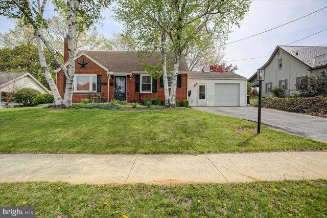 374 GLEN STREET, Chambersburg, PA 17201