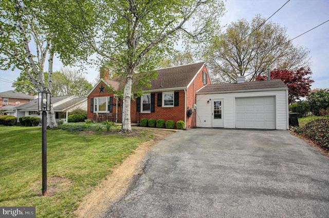 374 GLEN STREET, Chambersburg, PA 17201