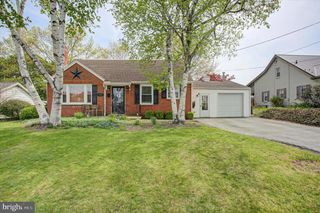 374 GLEN STREET, Chambersburg, PA 17201