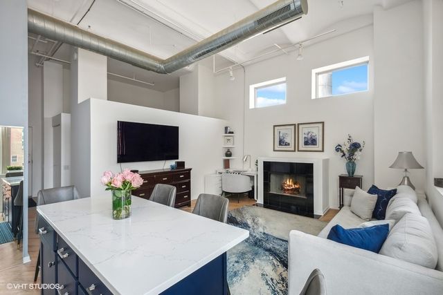 500 S Clinton Street 801, Chicago, IL 60607
