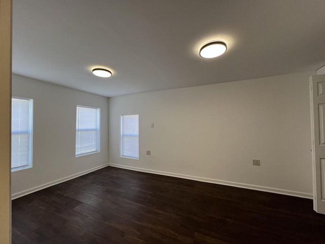 306 7th St W, Ashland, WI 54806