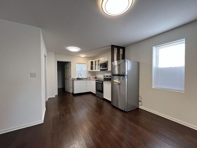 306 7th St W, Ashland, WI 54806