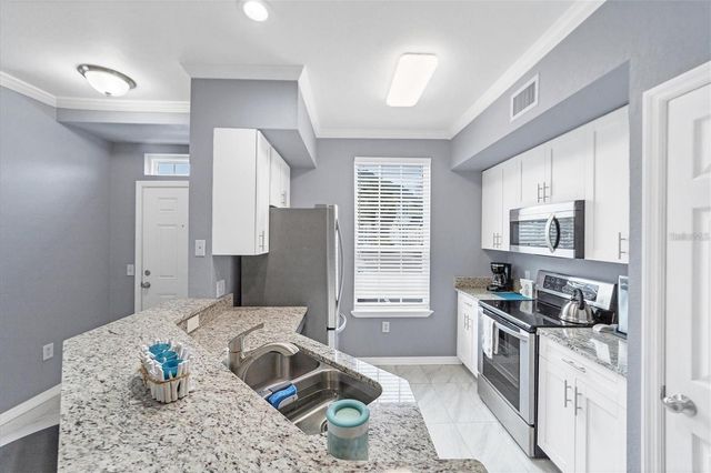 5591 ROSEHILL ROAD 102, Sarasota, FL 34233