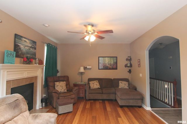 1502 ELIZABETH Lane, Metamora, IL 61548