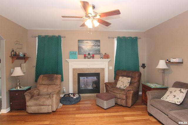 1502 ELIZABETH Lane, Metamora, IL 61548