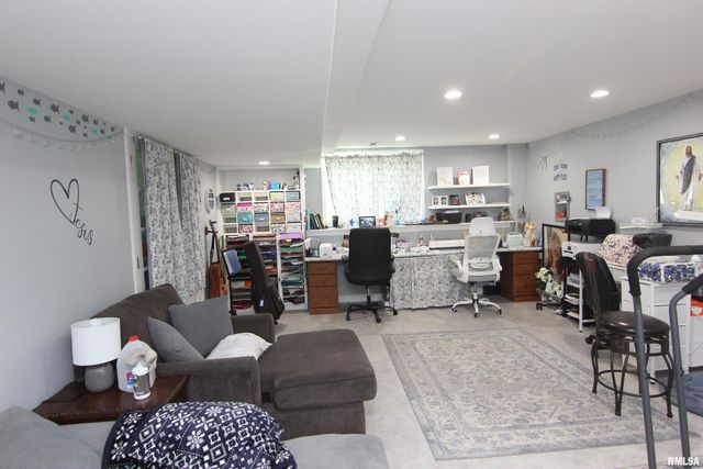 1502 ELIZABETH Lane, Metamora, IL 61548