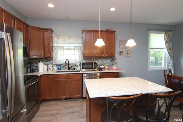 1502 ELIZABETH Lane, Metamora, IL 61548