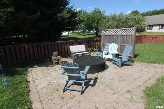 1502 ELIZABETH Lane, Metamora, IL 61548