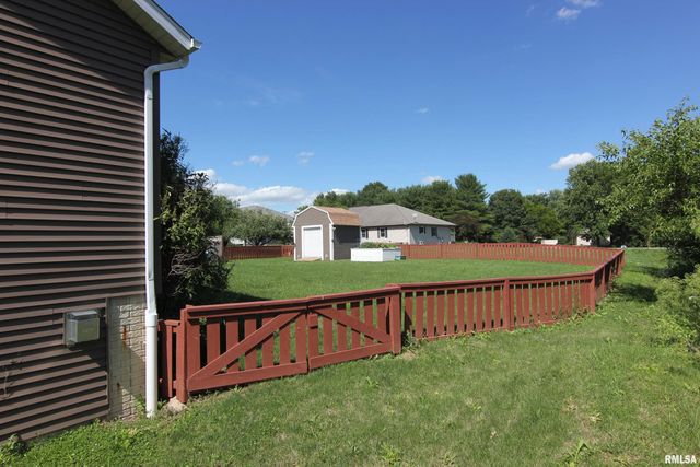 1502 ELIZABETH Lane, Metamora, IL 61548