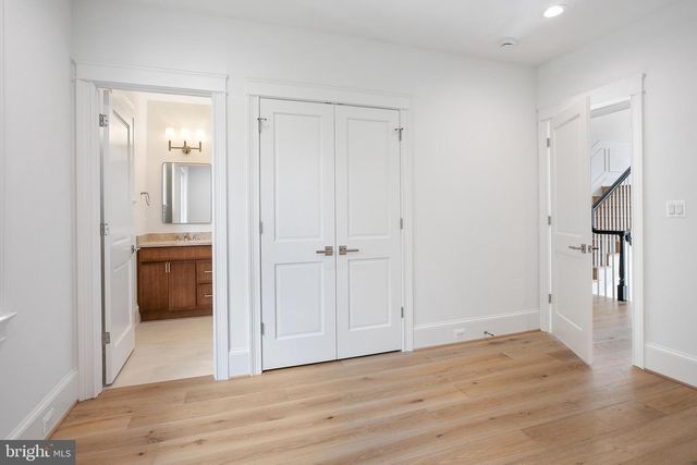 502 N JACKSON ST, Arlington, VA 22201