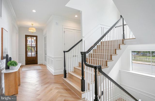 502 N JACKSON ST, Arlington, VA 22201