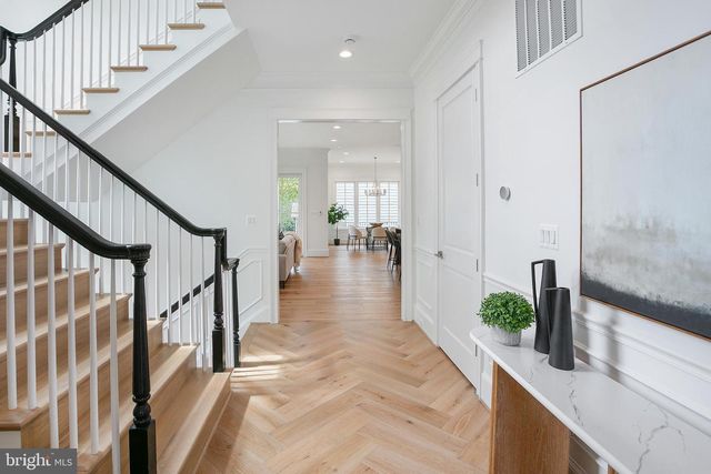 502 N JACKSON ST, Arlington, VA 22201