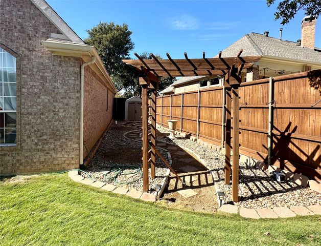 1804 Briaroaks Drive, Flower Mound, TX 75028