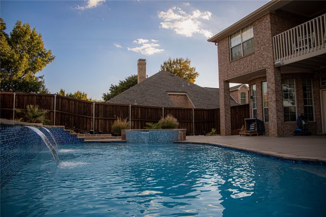 1804 Briaroaks Drive, Flower Mound, TX 75028