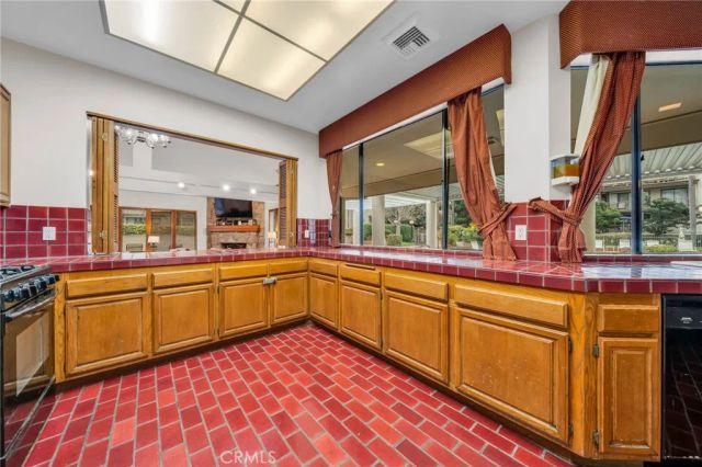 2559 Plaza Del Amo 215, Torrance, CA 90503