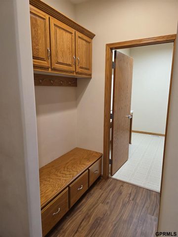 7322 S 93rd Street, La Vista, NE 68128