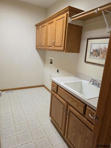 7322 S 93rd Street, La Vista, NE 68128
