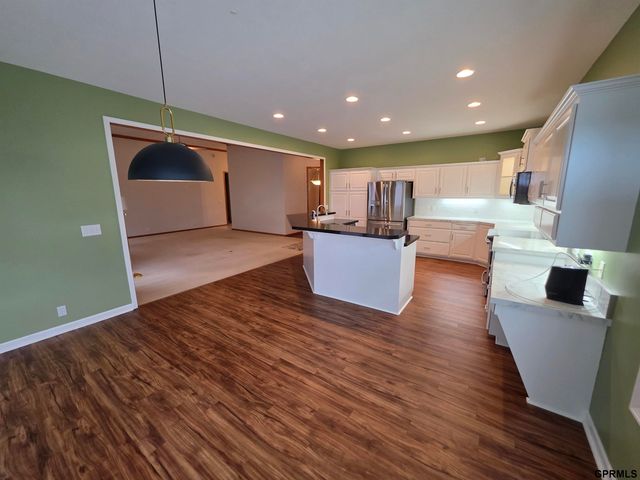 7322 S 93rd Street, La Vista, NE 68128