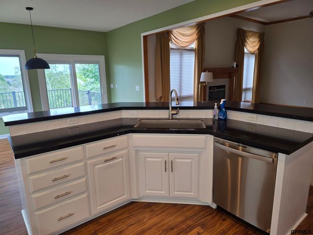 7322 S 93rd Street, La Vista, NE 68128