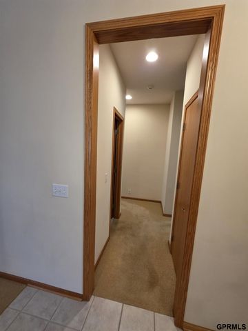 7322 S 93rd Street, La Vista, NE 68128