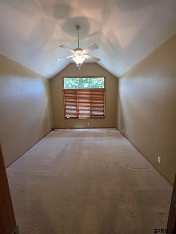 7322 S 93rd Street, La Vista, NE 68128