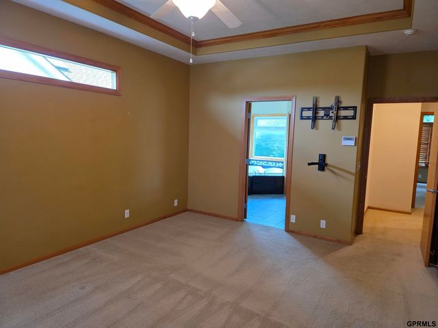 7322 S 93rd Street, La Vista, NE 68128