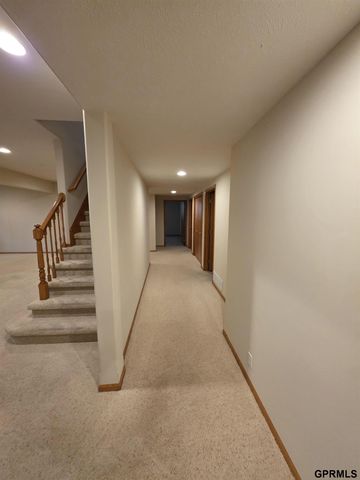 7322 S 93rd Street, La Vista, NE 68128