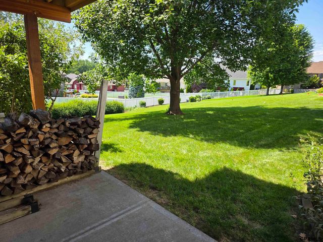 7322 S 93rd Street, La Vista, NE 68128
