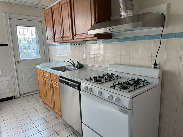 3 Linden St 2, Boston, MA 02134